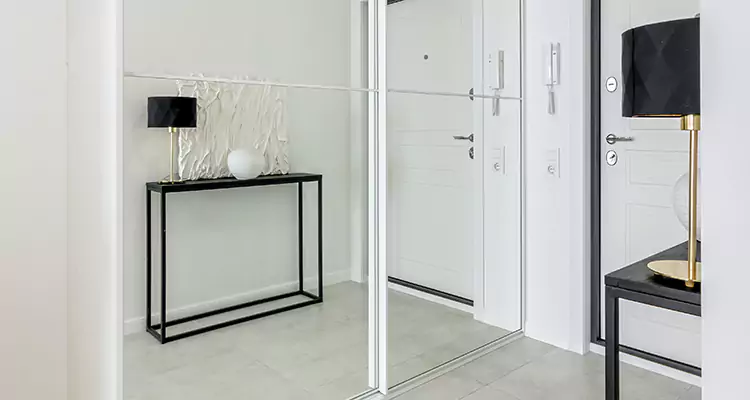 Mirrored Bifold Closet Doors Repair in East Palo Alto, CA