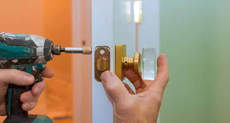 Broken Door Knob Fix in East Palo Alto, CA