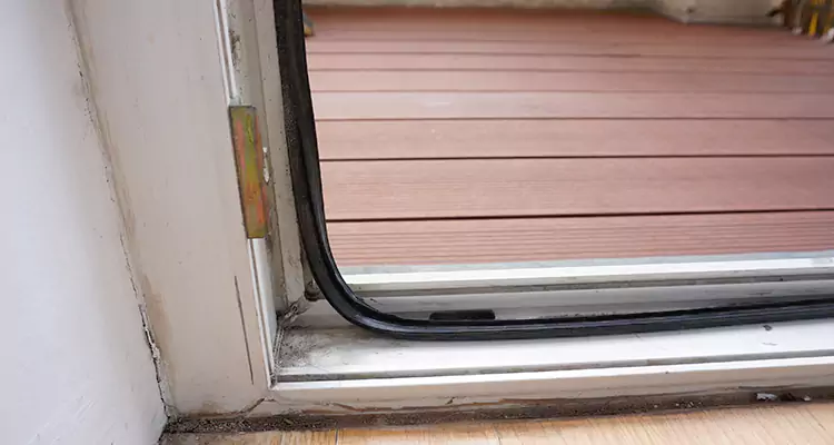 Why Choose Us for Leaking Sliding Glass Door Repair in East Palo Alto, CA?