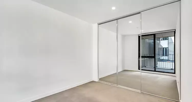 Why Homeowners Choose Us for Sliding Mirror Door Replacement in East Palo Alto, CA