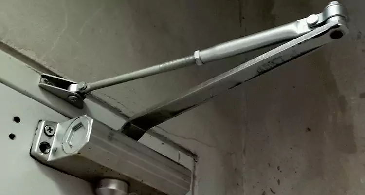 Door Closer Oil Leak Repair in East Palo Alto, CA