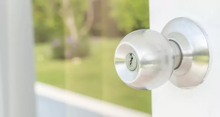 Patio Door Mechanism Jammed in East Palo Alto, CA