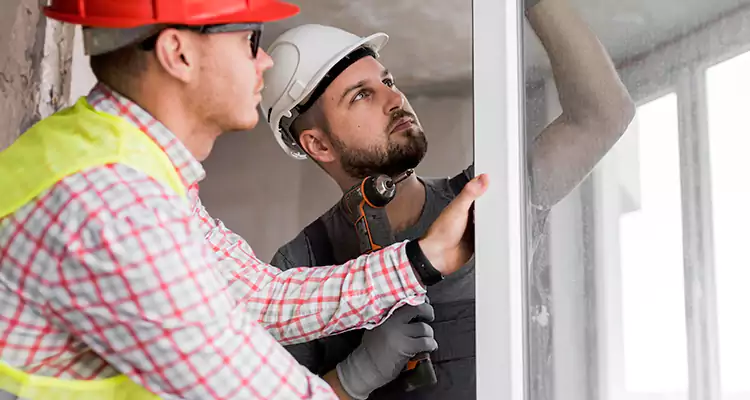 Sliding Patio Door Sticking? Expert Repair in East Palo Alto, CA.